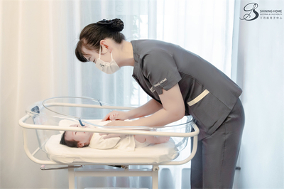 十月后月管家 您身邊的母嬰護(hù)理專(zhuān)家，無(wú)憂(yōu)守護(hù)新生與健康